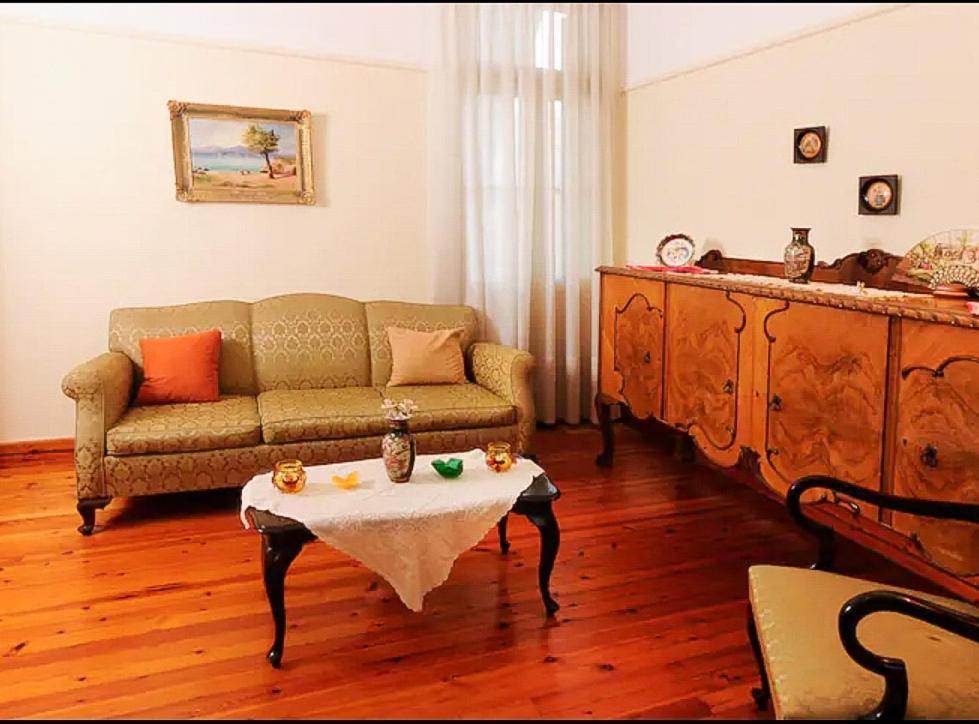 Villa Zeta'S Vintage Garden House à Sparte Extérieur photo